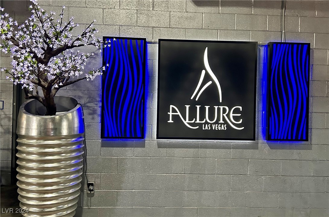 200 West Sahara Avenue 712