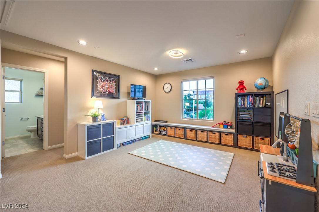 620 Hunter Flat Street