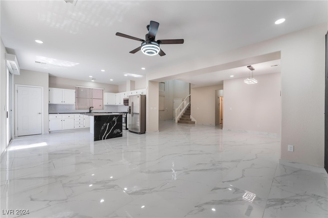 8529 Lost Gold Avenue