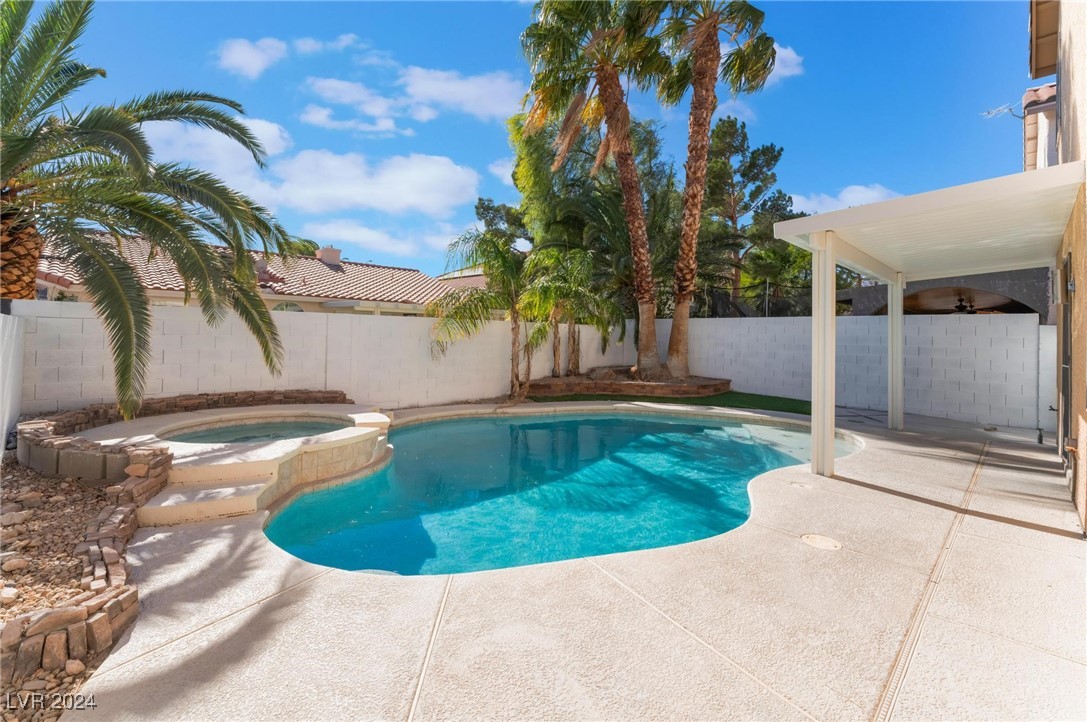 8529 Lost Gold Avenue