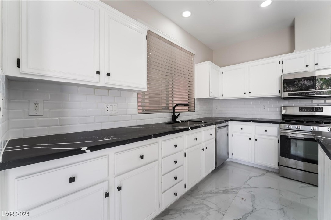 8529 Lost Gold Avenue