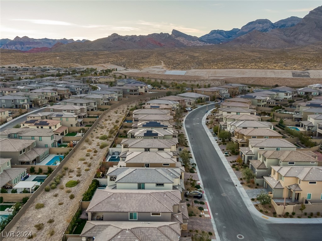 12389 Foxtail Run Avenue