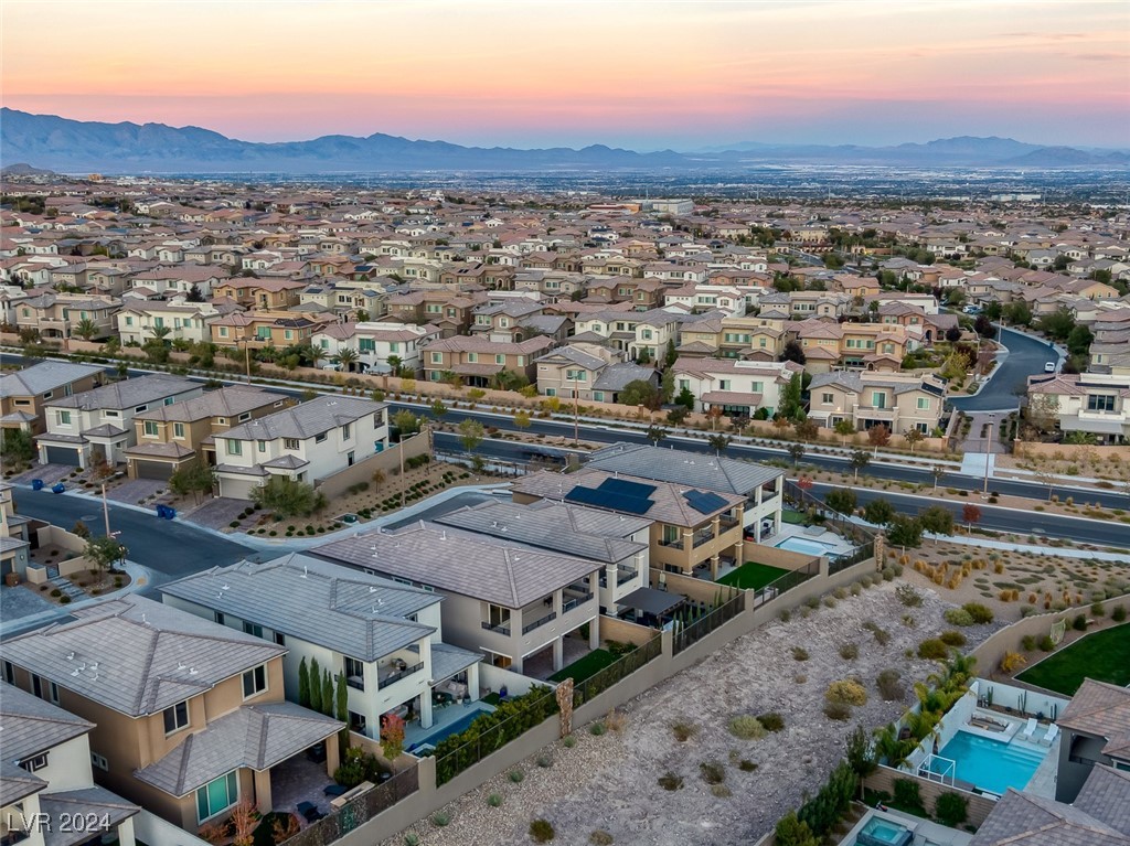 12389 Foxtail Run Avenue