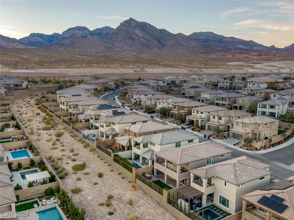 12389 Foxtail Run Avenue