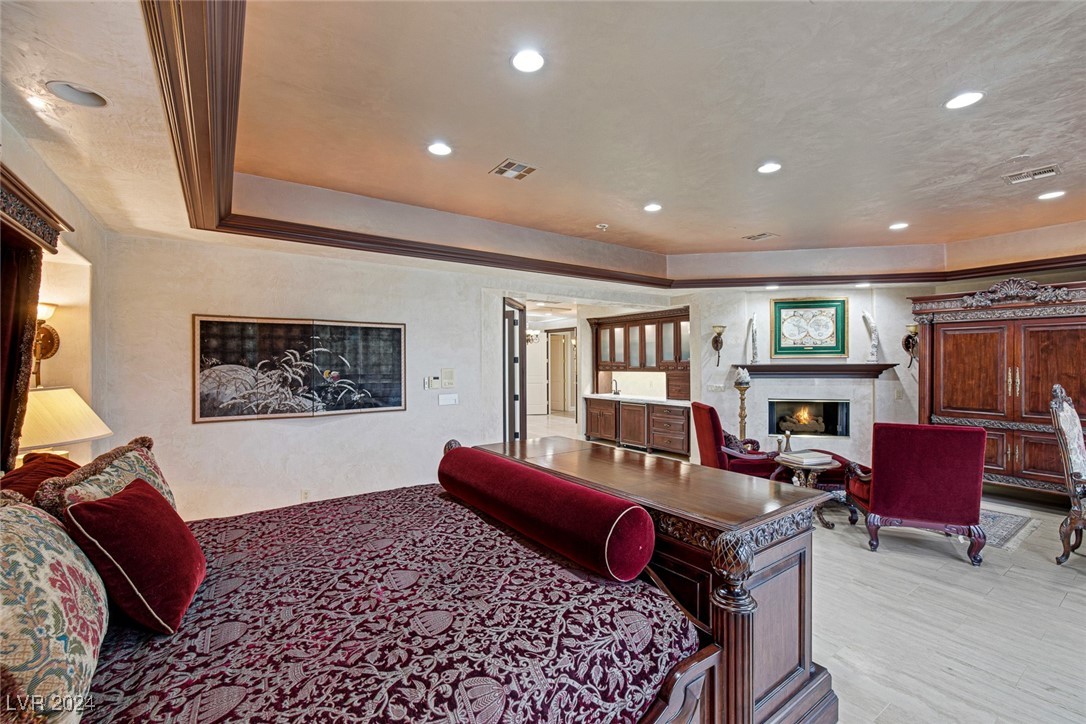 8905 Greensboro Lane