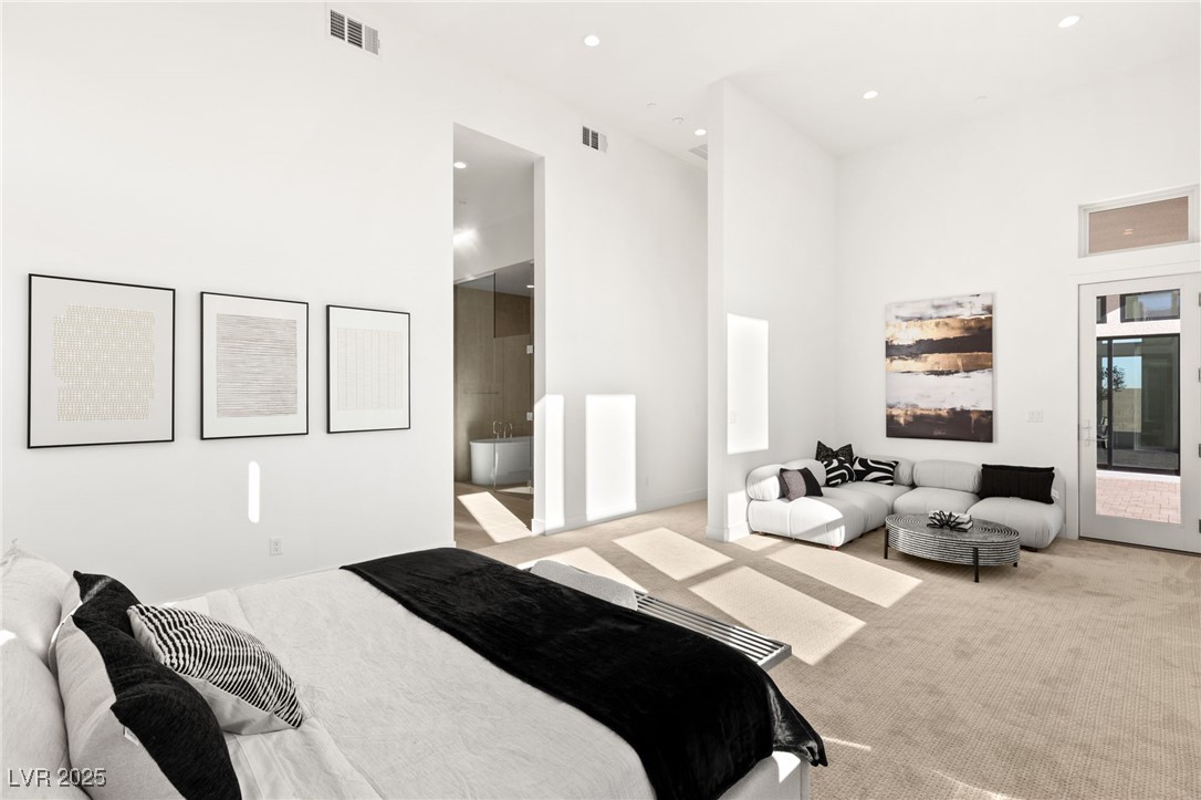 10921 Rossa Peak Avenue