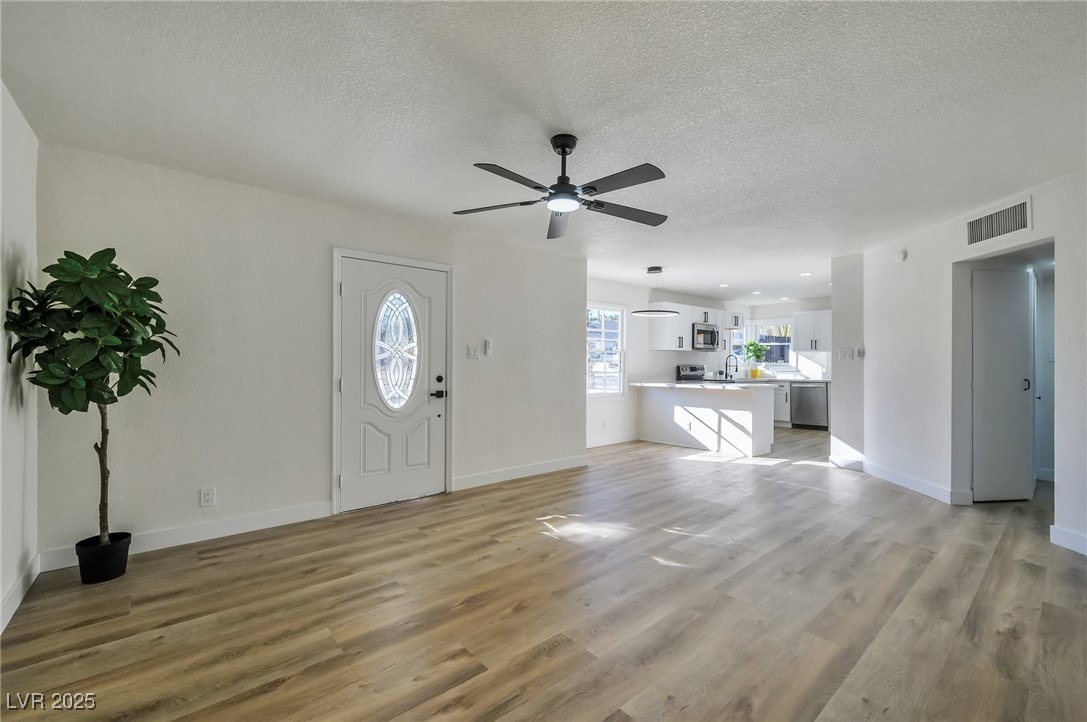 1445 Cottonwood Place