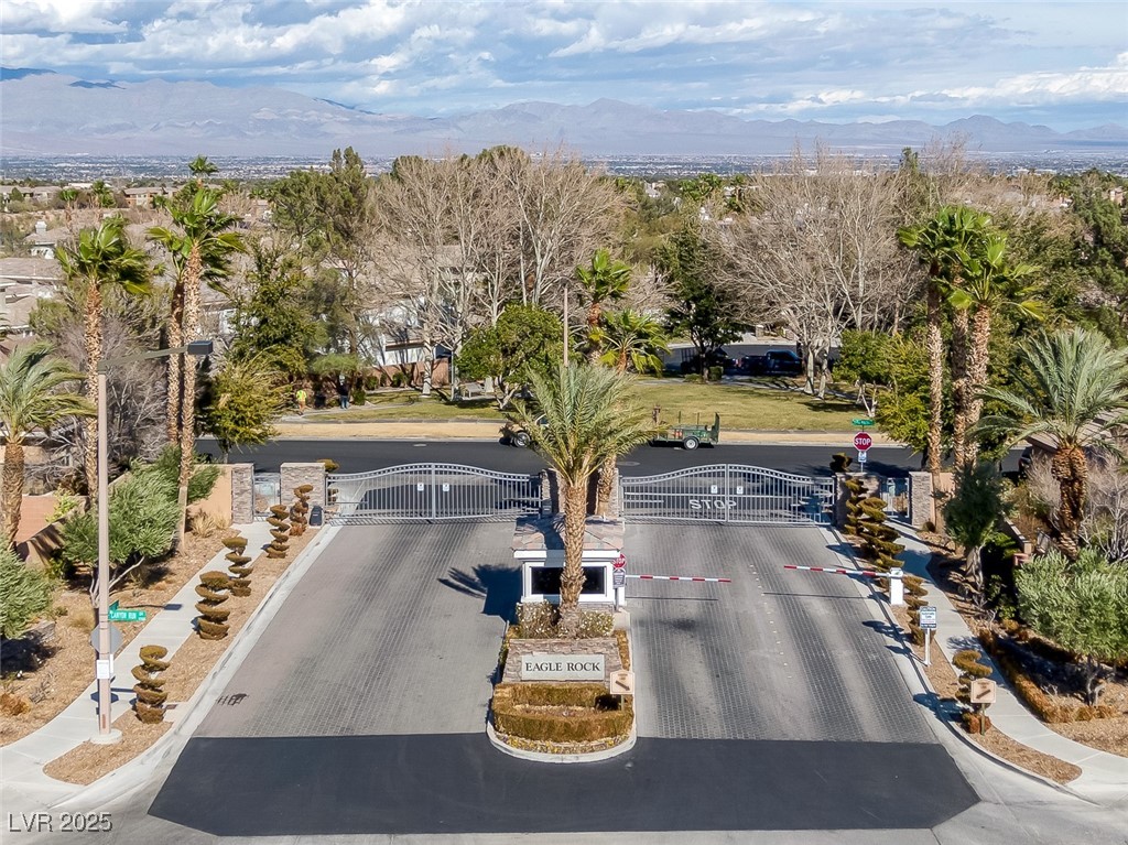 420 Pinnacle Heights Lane