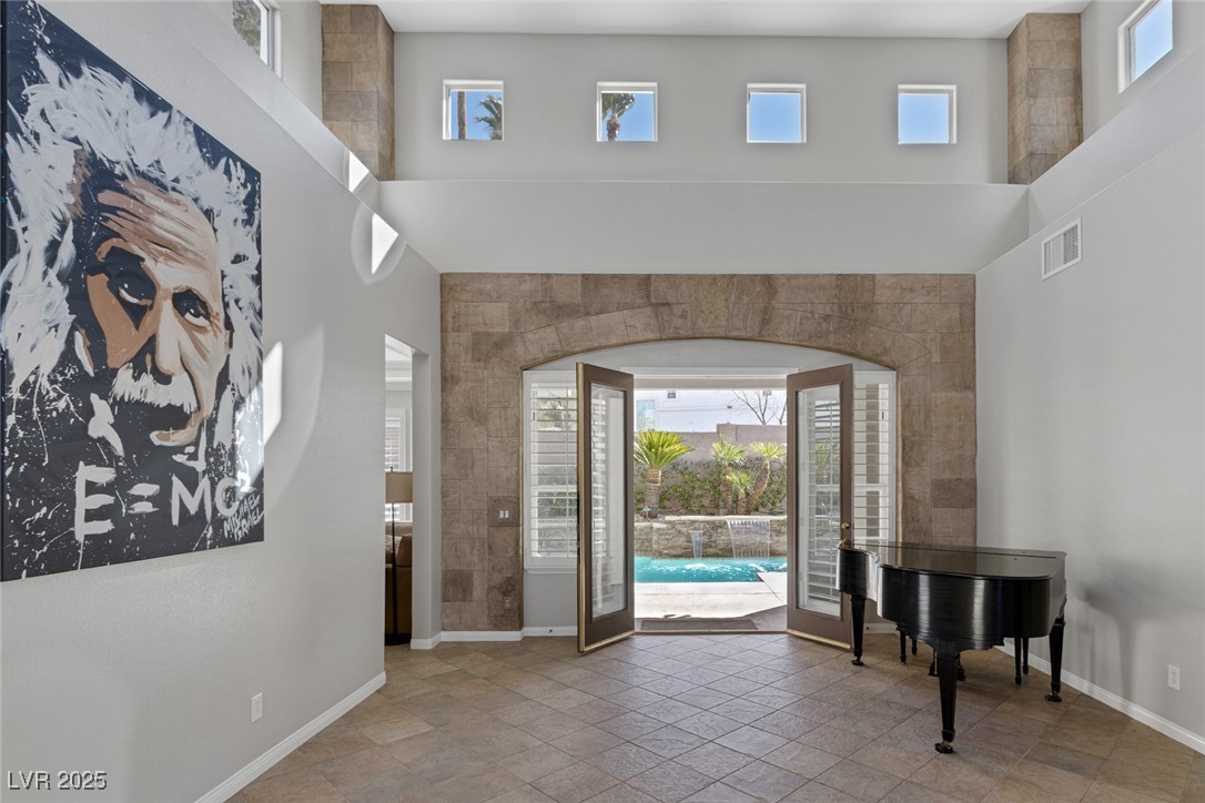 420 Pinnacle Heights Lane