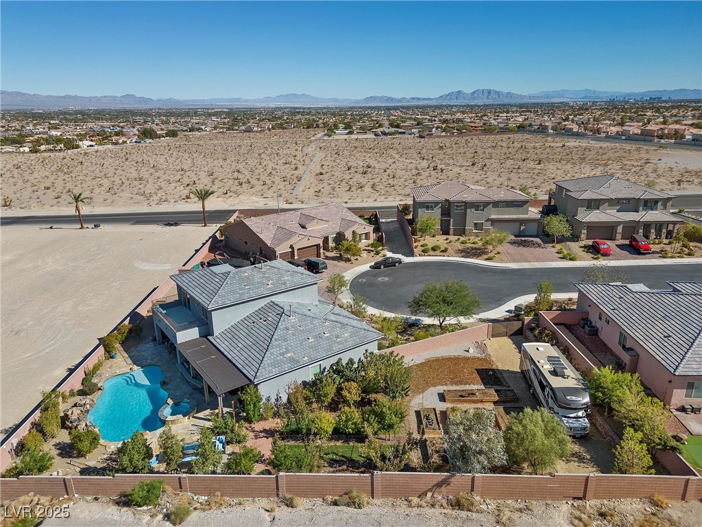 4081 Turquoise Falls Street