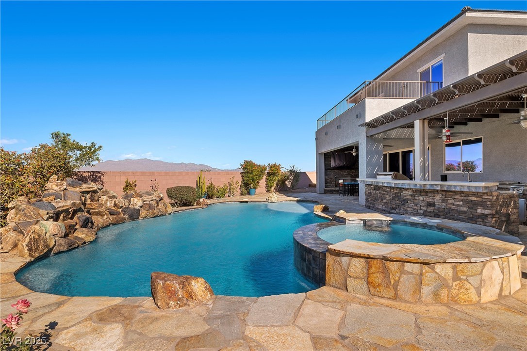 4081 Turquoise Falls Street