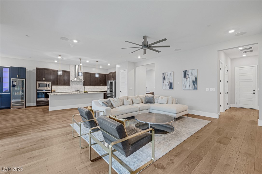 10065 Auburn Rose Avenue