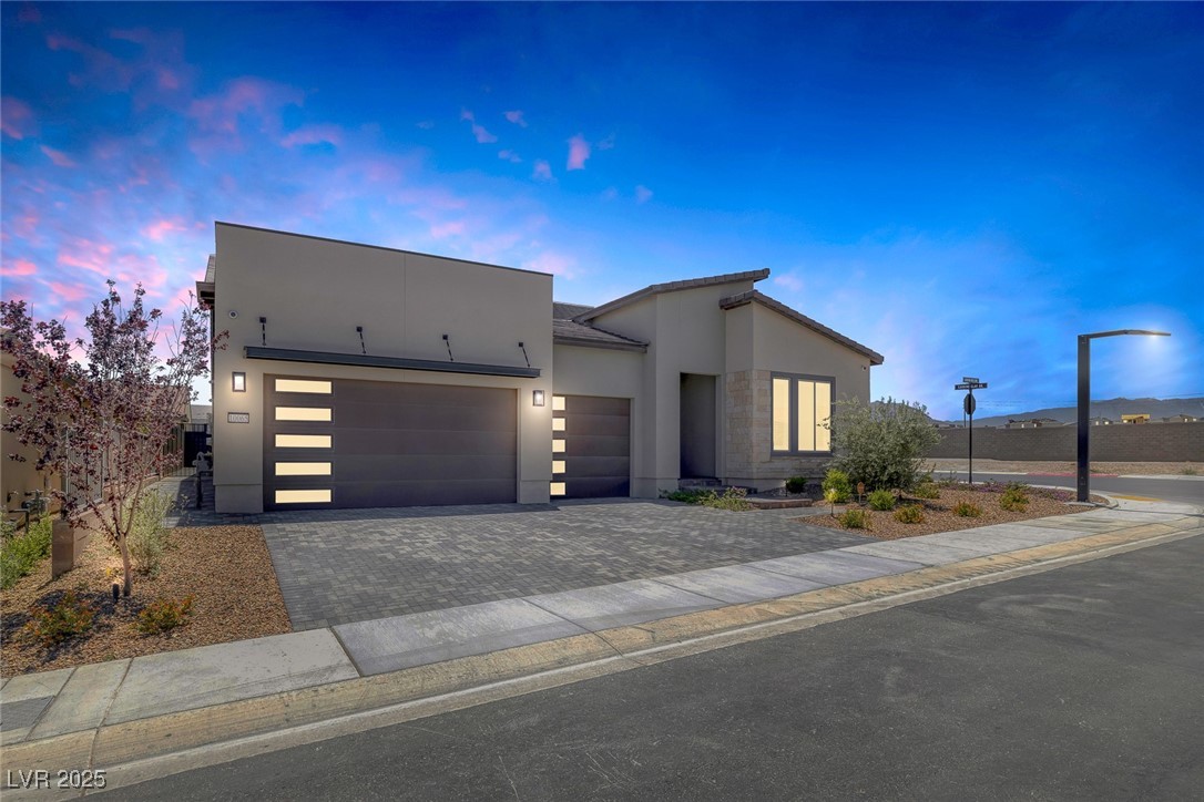 10065 Auburn Rose Avenue