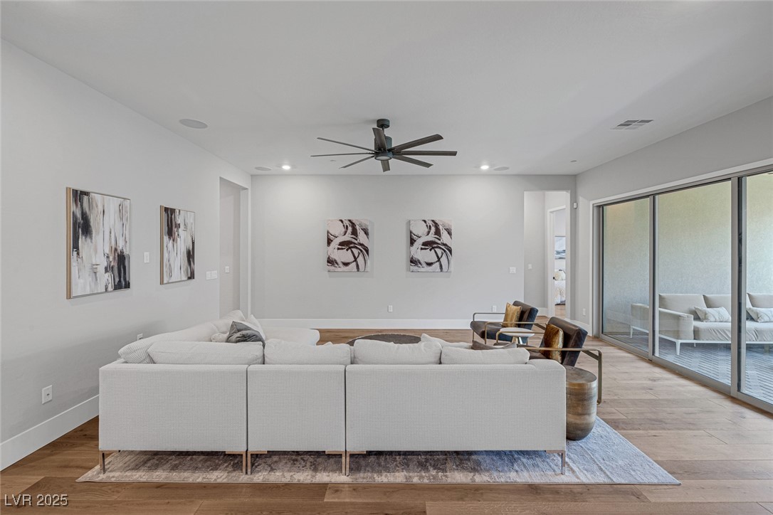 10065 Auburn Rose Avenue