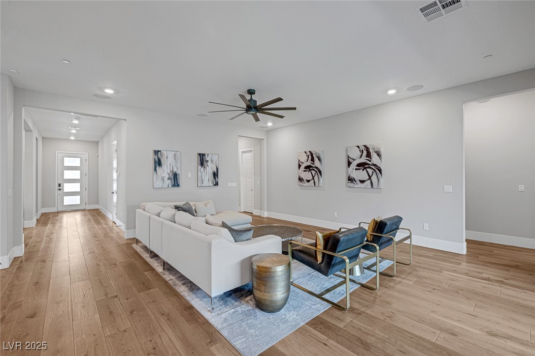 10065 Auburn Rose Avenue