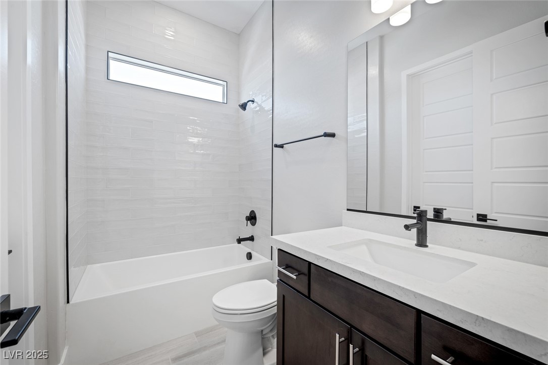 10065 Auburn Rose Avenue