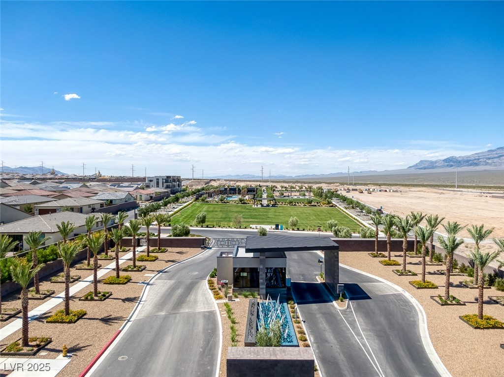 10065 Auburn Rose Avenue