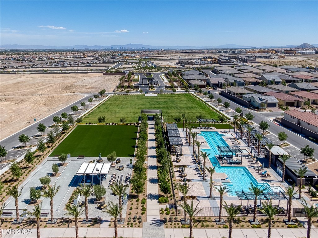 10065 Auburn Rose Avenue