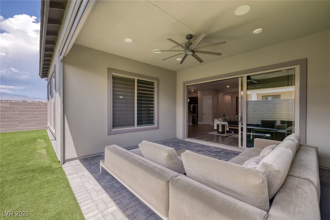 10065 Auburn Rose Avenue