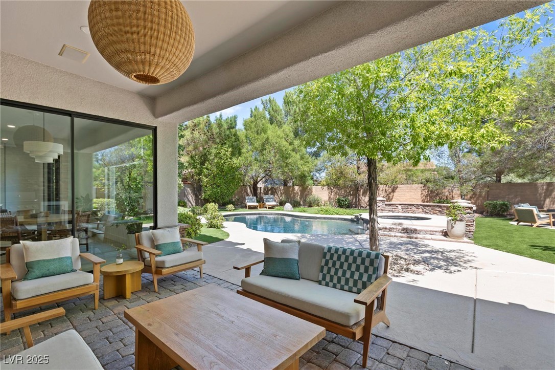 6 Perry Park Court