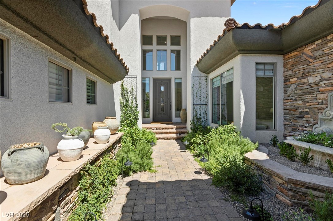 6 Perry Park Court