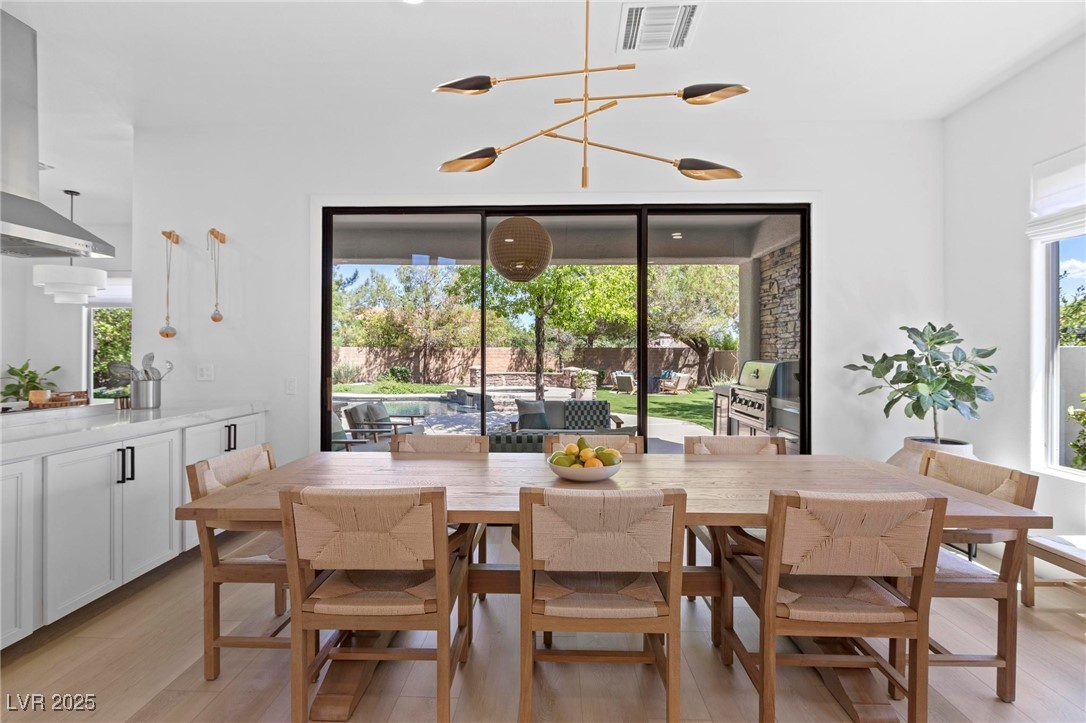 6 Perry Park Court