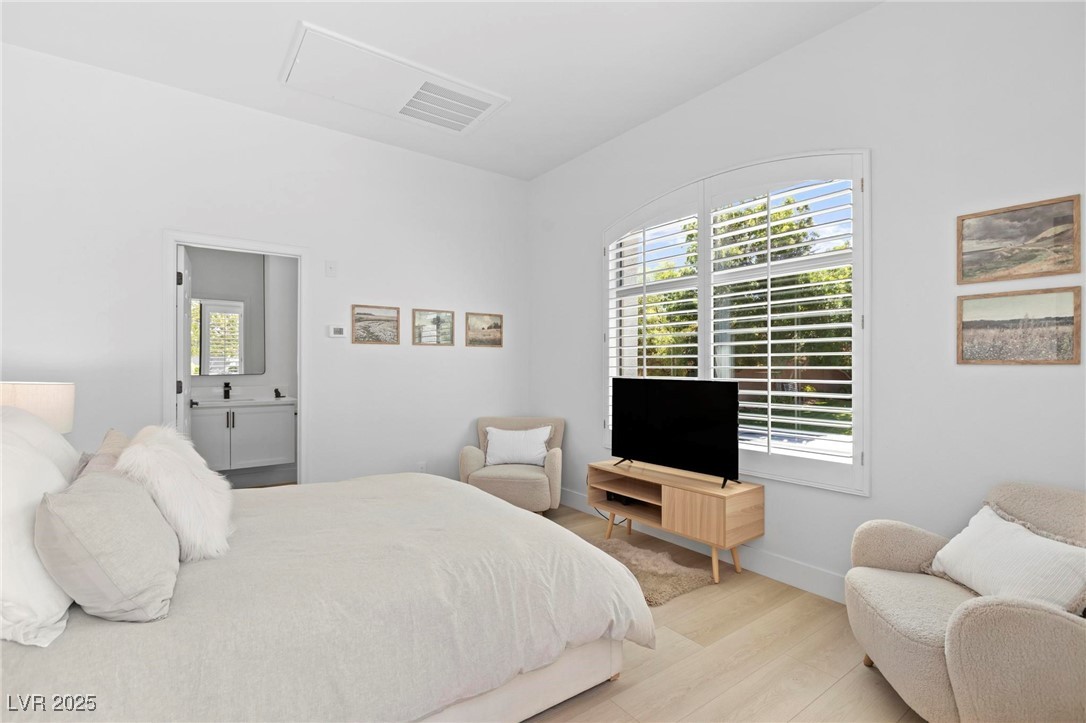 6 Perry Park Court