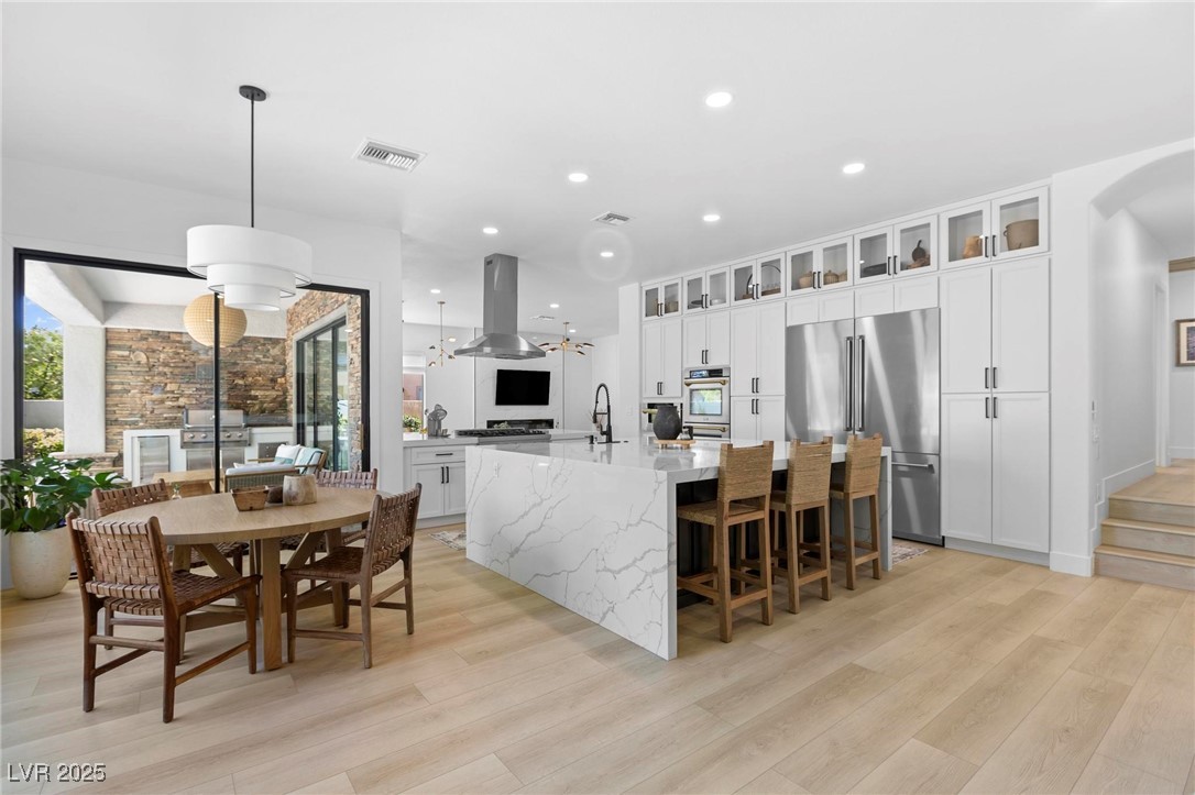 6 Perry Park Court