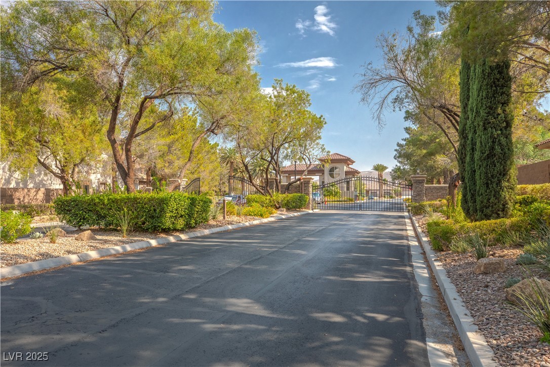 5405 San Bellasera Court