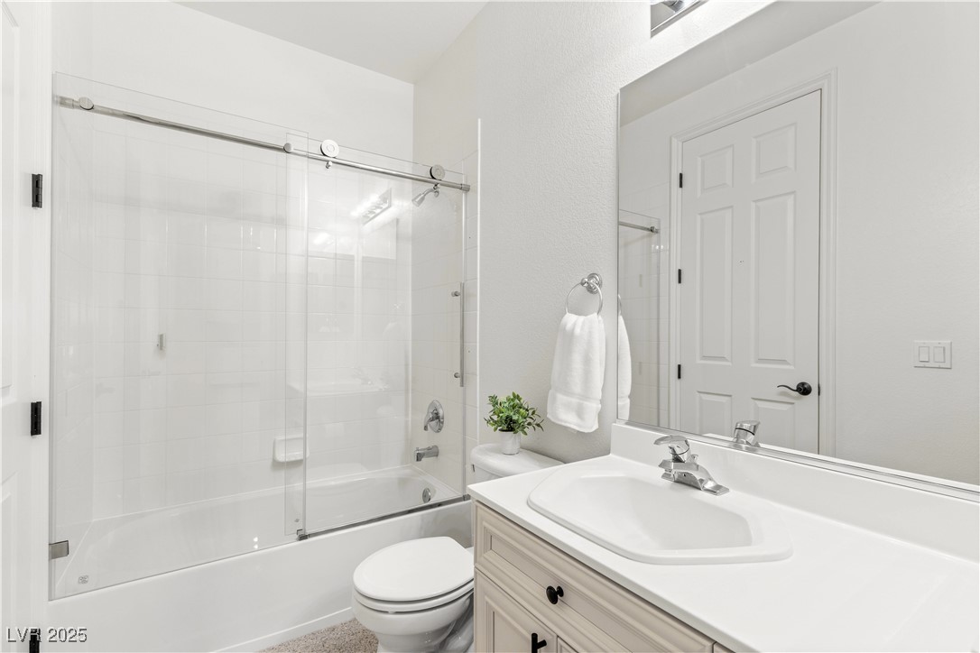 5405 San Bellasera Court