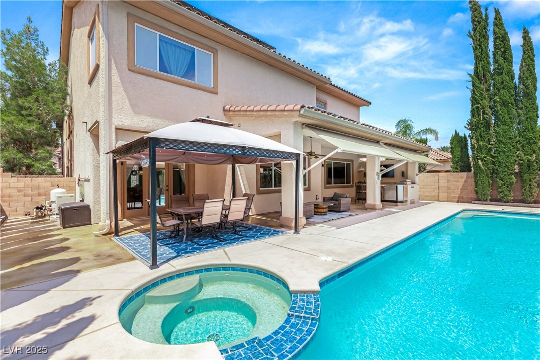 5405 San Bellasera Court