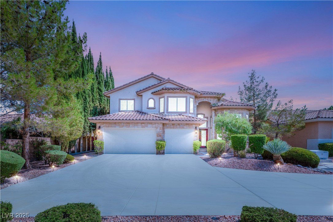 5405 San Bellasera Court