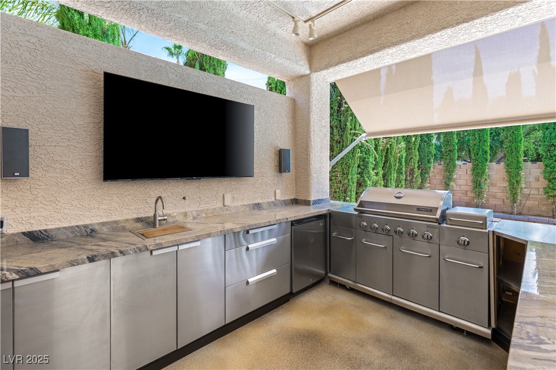 5405 San Bellasera Court