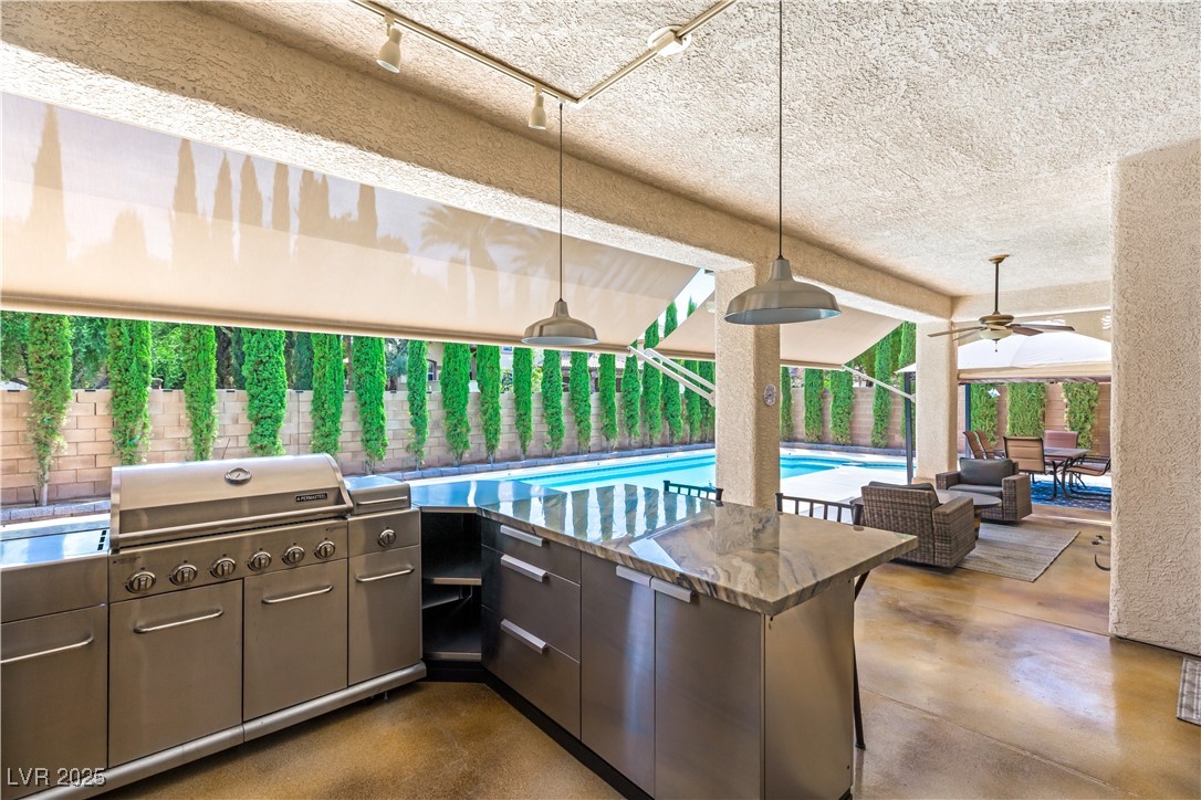 5405 San Bellasera Court