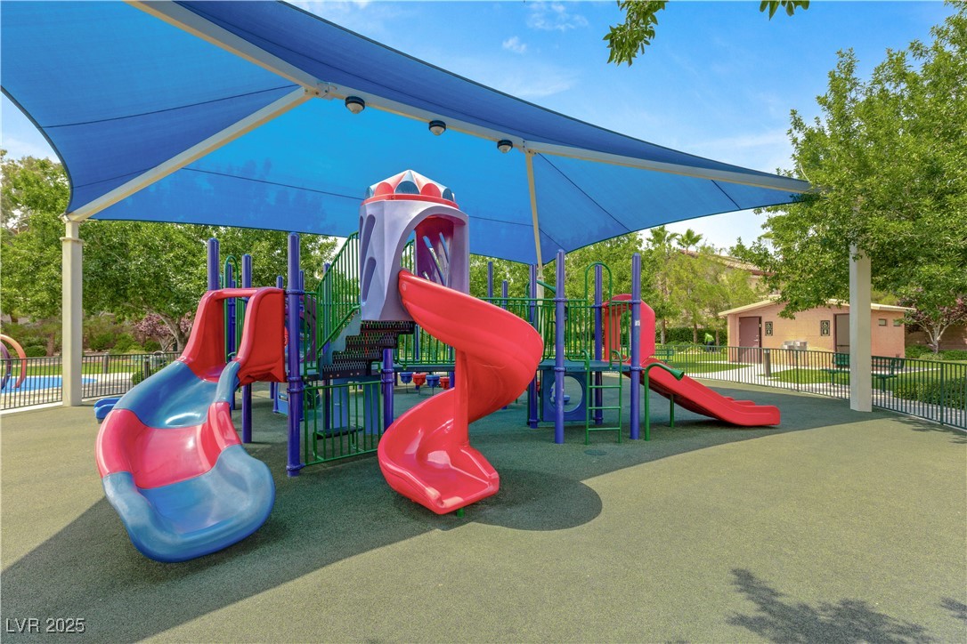 5405 San Bellasera Court