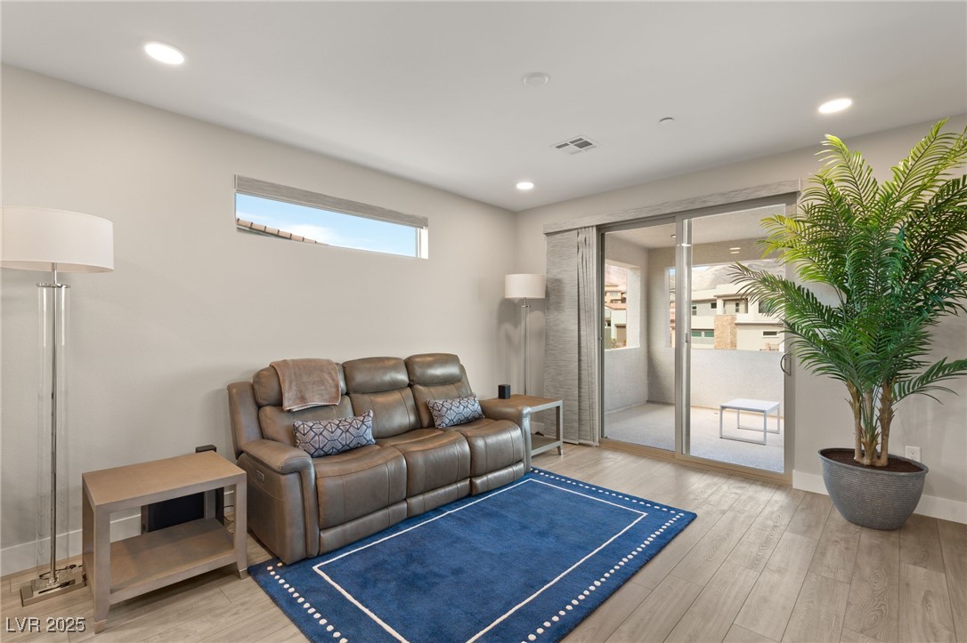 11943 Rockview Point Street