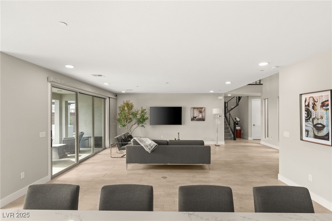 11943 Rockview Point Street