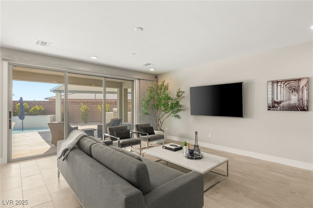 11943 Rockview Point Street