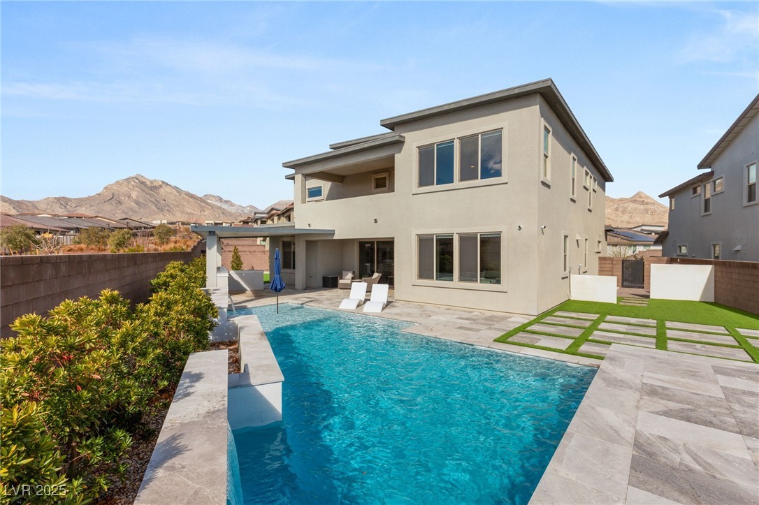 11943 Rockview Point Street