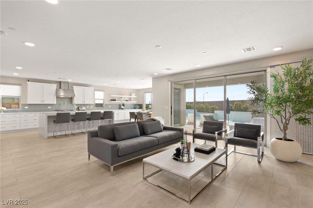 11943 Rockview Point Street