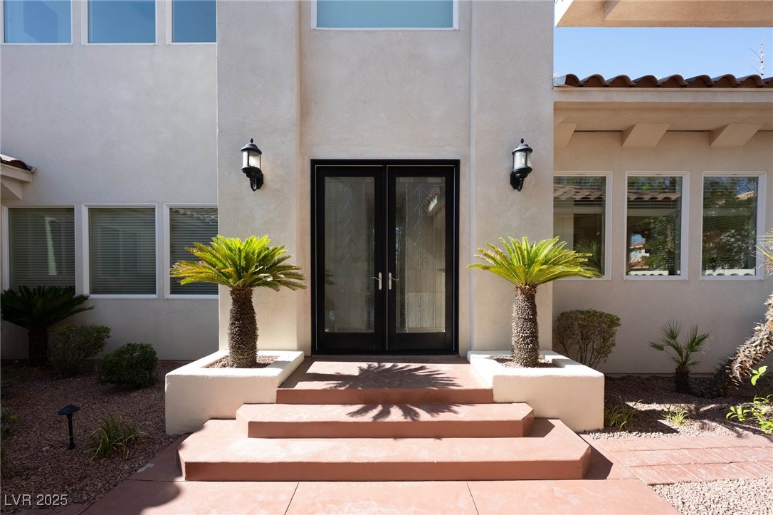 8712 Mesa Canogo Drive