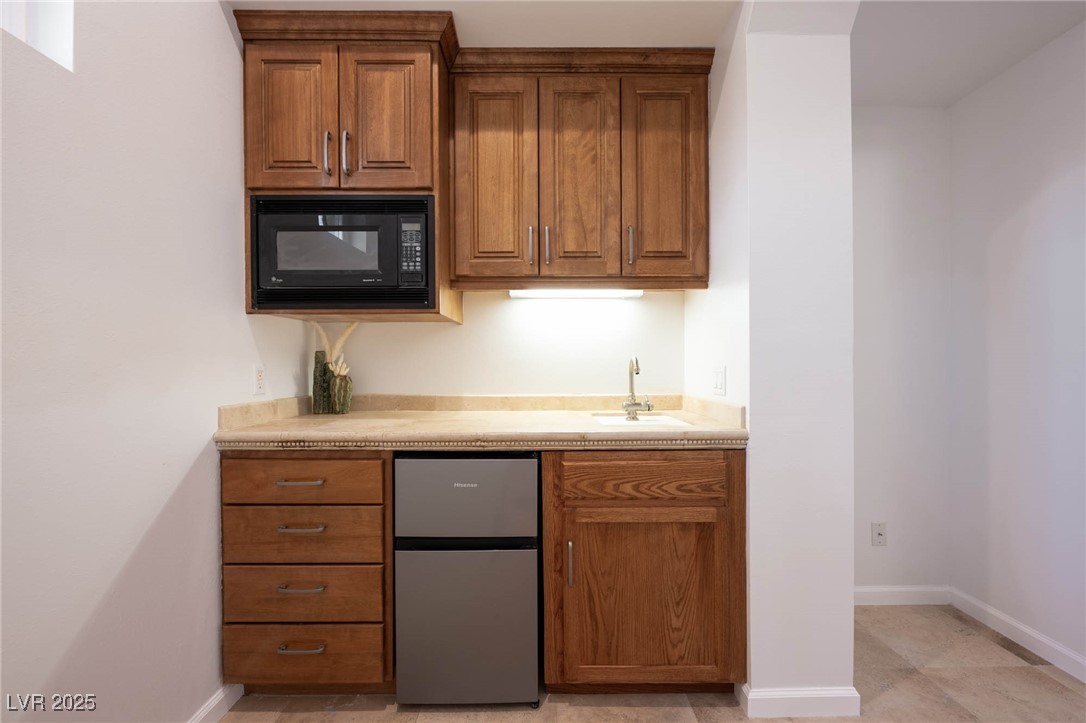 8712 Mesa Canogo Drive