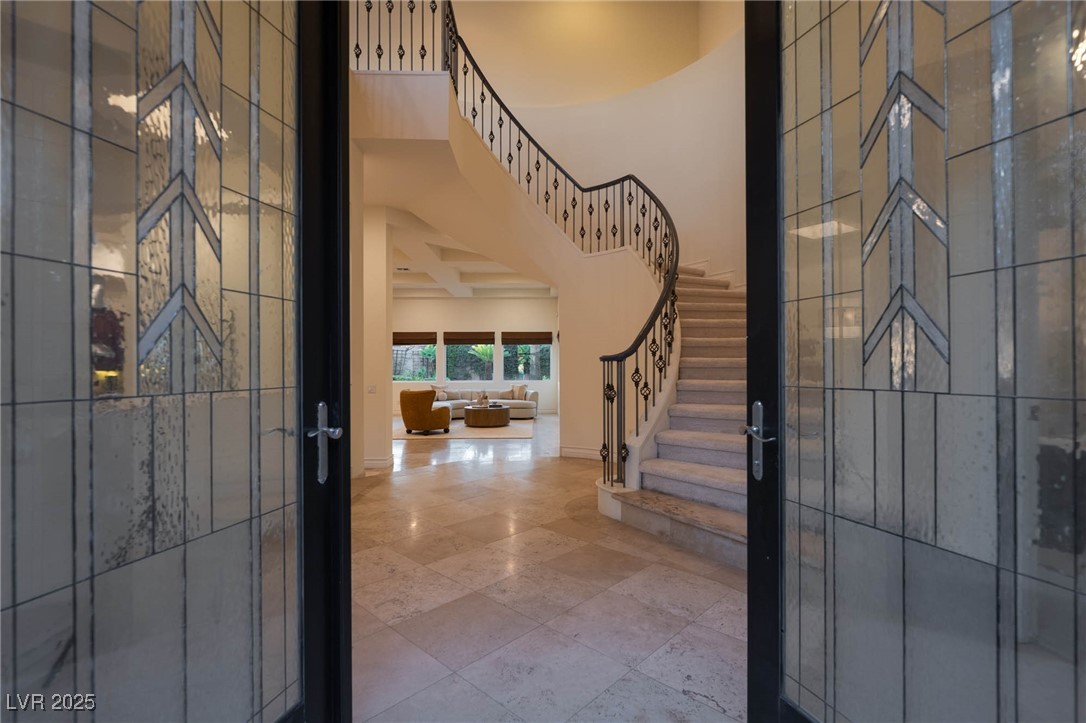 8712 Mesa Canogo Drive