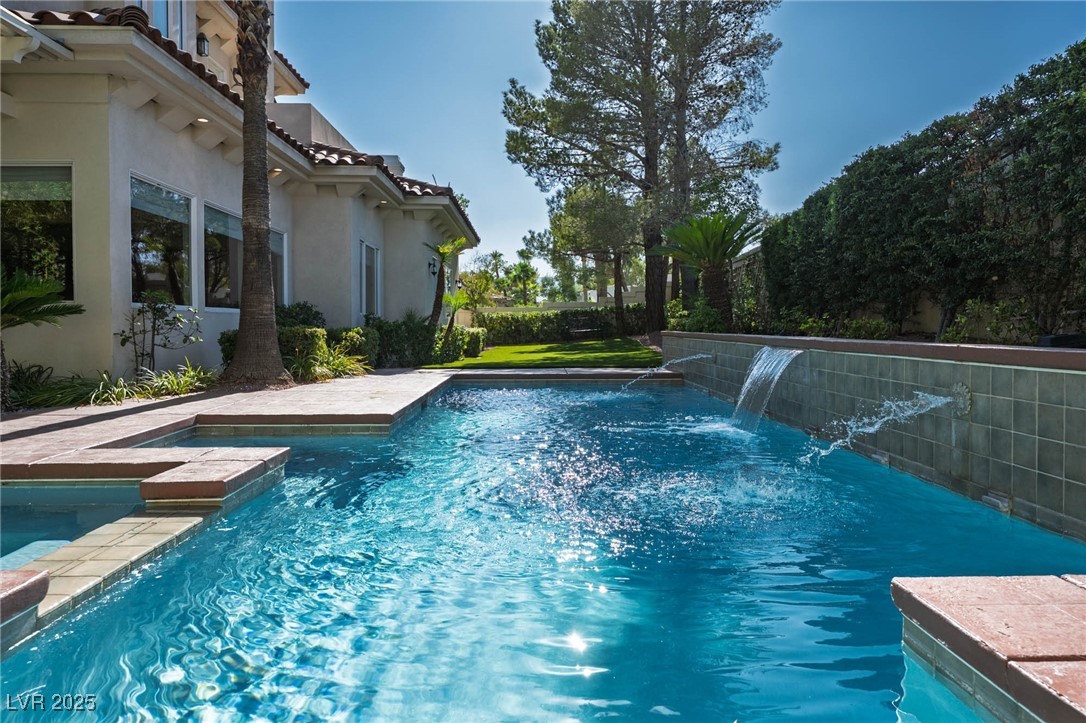 8712 Mesa Canogo Drive