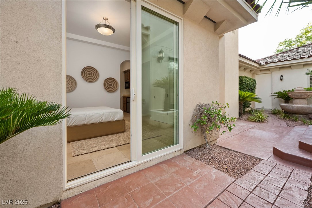 8712 Mesa Canogo Drive