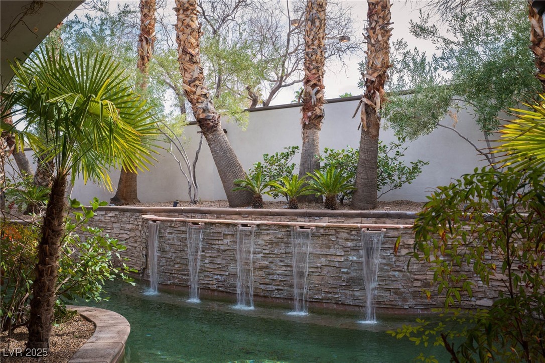 9325 Canyon Classic Drive