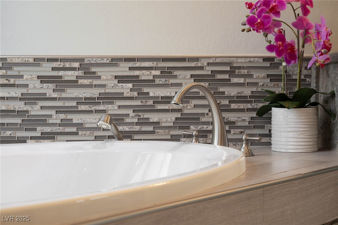 9325 Canyon Classic Drive