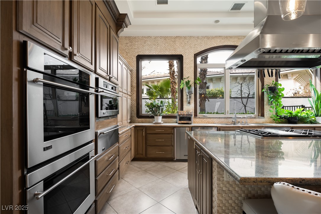 9325 Canyon Classic Drive