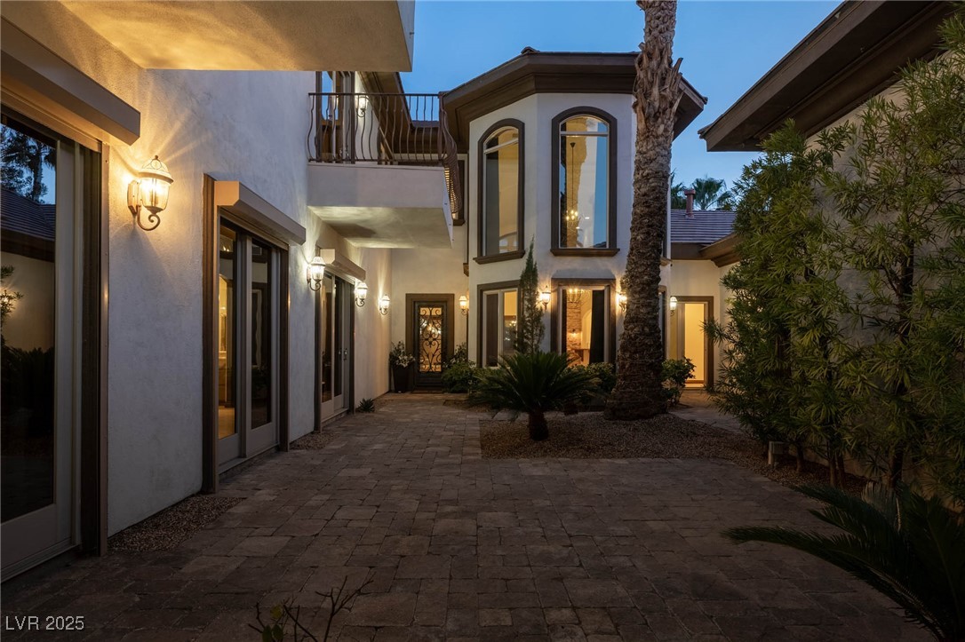 9325 Canyon Classic Drive