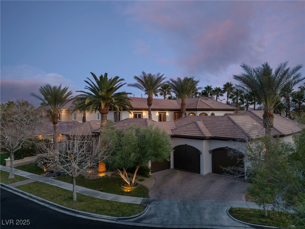 9325 Canyon Classic Drive